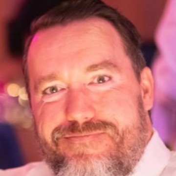 Portrait of Gareth Huscroft